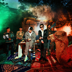 国产激情在线神山奈奈拍摄AV儿子AV
